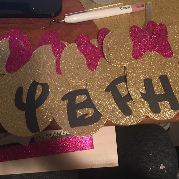 ***SOLD***Mickey Mouse Stand Up Centerpiece - Picture 6 of 6