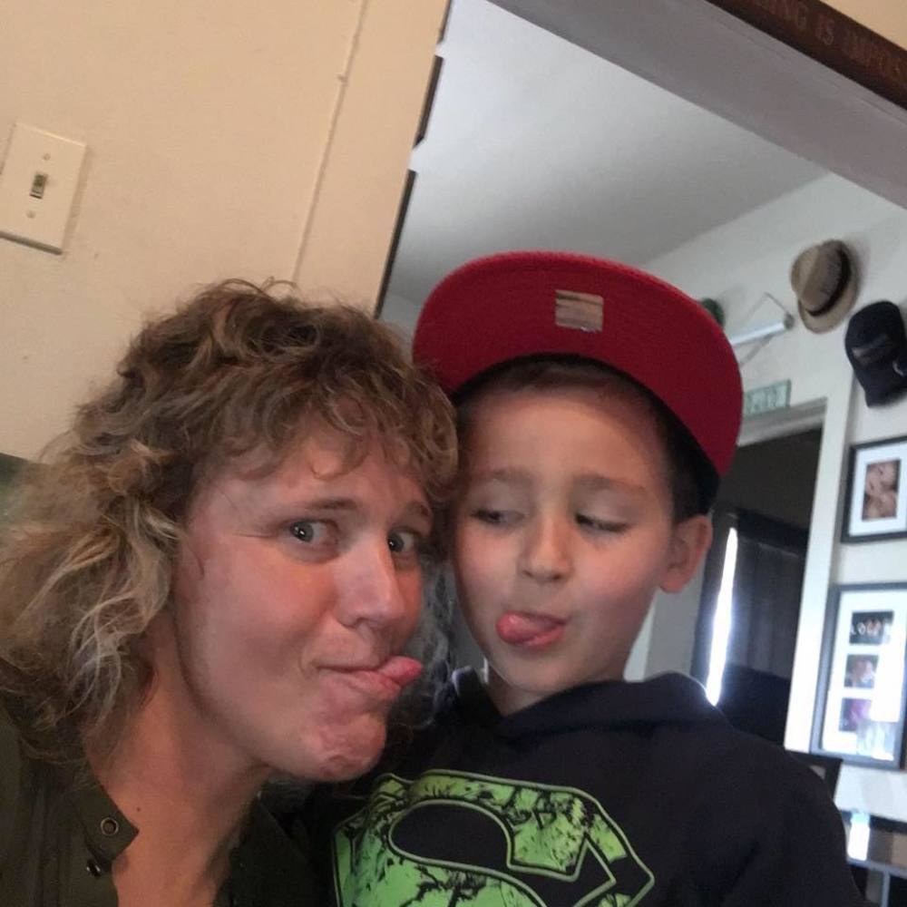 Meet your Posher, Tona