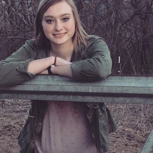 Meet your Posher, Sabryn