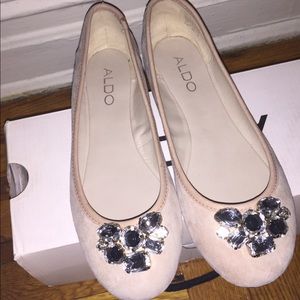 Beautiful Brand New Aldo Flats!