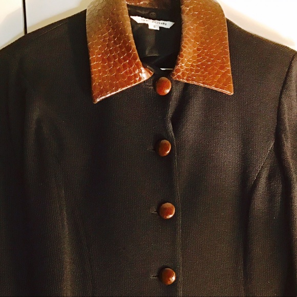 St. John Blazer 8 *Authentic* Black - Picture 2 of 5