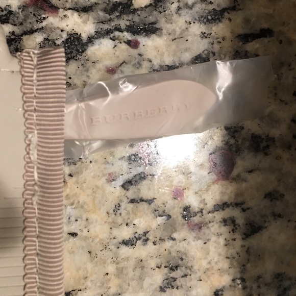 BURBERRY BEAUTY COSMETIC BAG - Picture 4 of 5