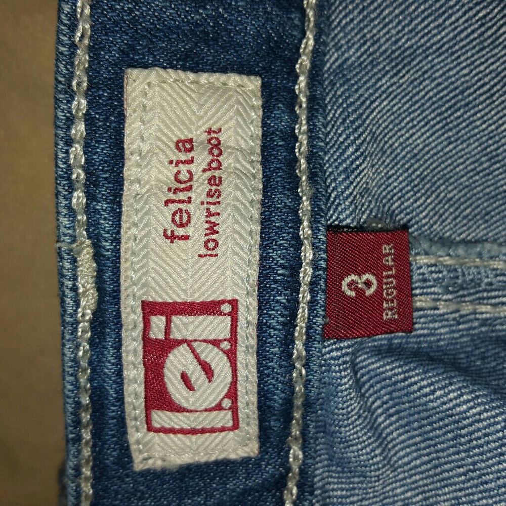 Womens L.e.i. felicia low rise boot. Size 3 rglr.