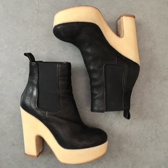 **SOLD** All Saints Blaise Chelsea boots - Picture 2 of 8