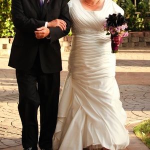 Bonny Wedding dress plus size