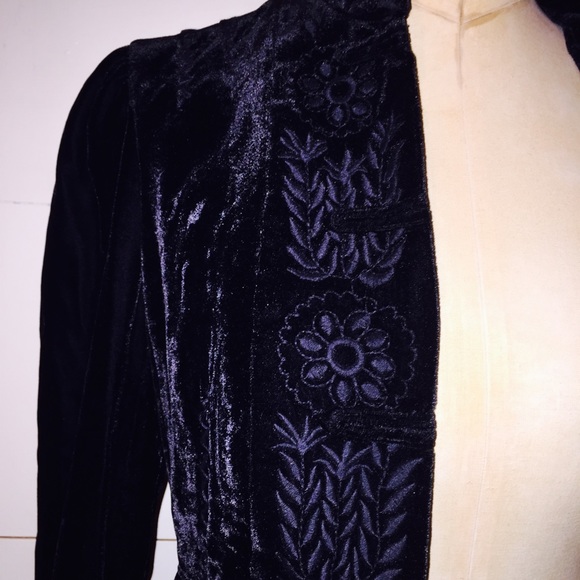 NFS BCBG Blazer & Skirt Set - Picture 6 of 7