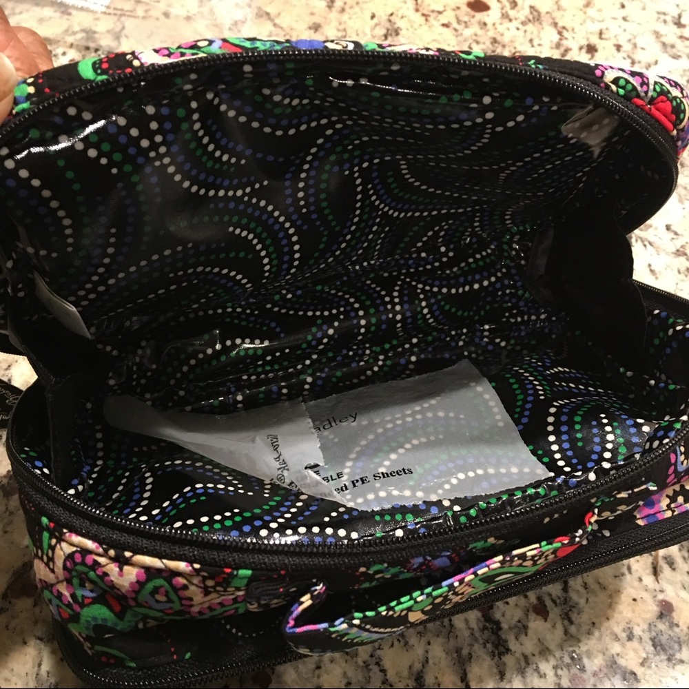 VERA BRADLEY COSMETIC CASE - Picture 5 of 5