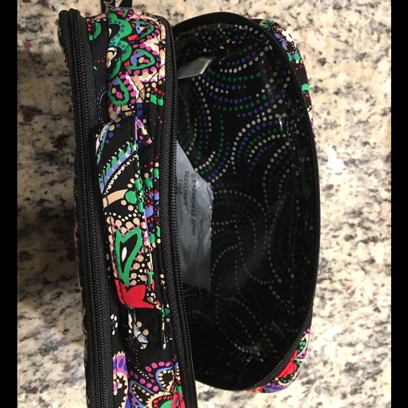 VERA BRADLEY COSMETIC CASE - Picture 4 of 5