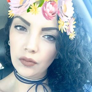 Meet your Posher, Manuela