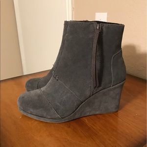Toms wedge boot