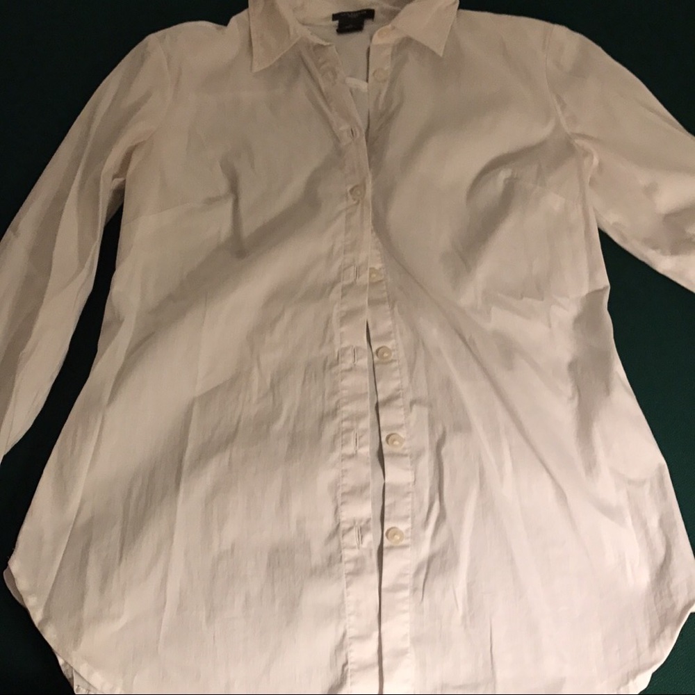White button up collar shirt.