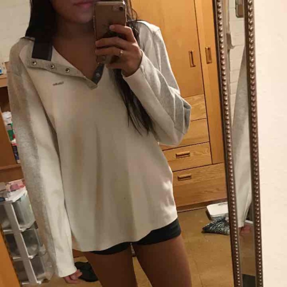 Calvin Klein Crewneck/Half-Button Up