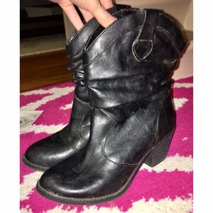 Black Healed Booties