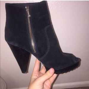 Michael kors black suede peep toe,super cute,