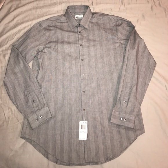 Calvin Klein Slim Fit Dress Shirt, Large - Picture 1 of 4