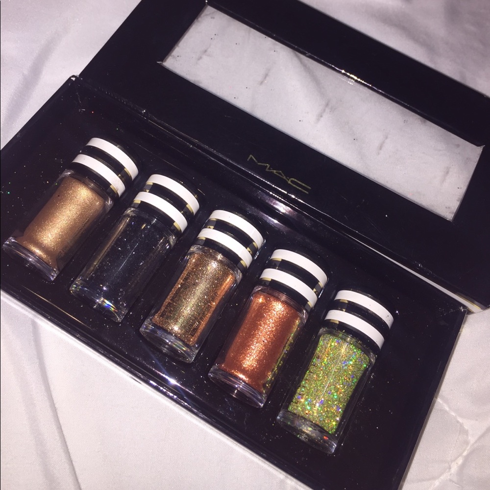 Limited Edition MAC Holiday Glitter Pigment Set✨✨