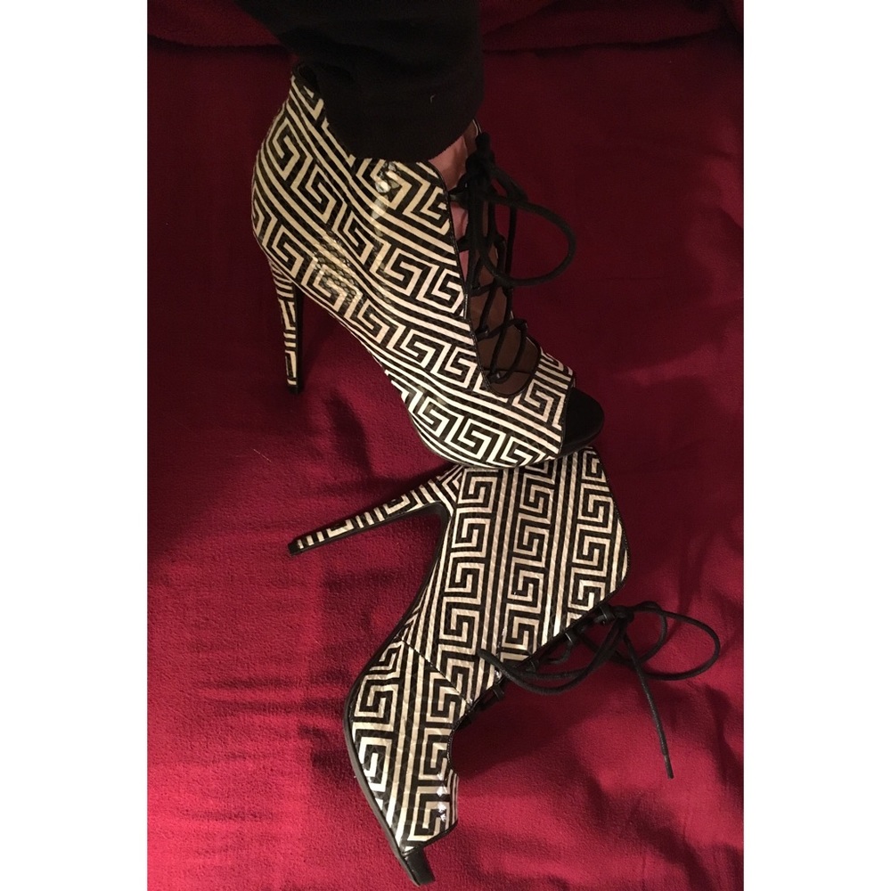 High heels size 10