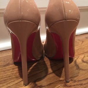 Christian Louboutin, Size 40