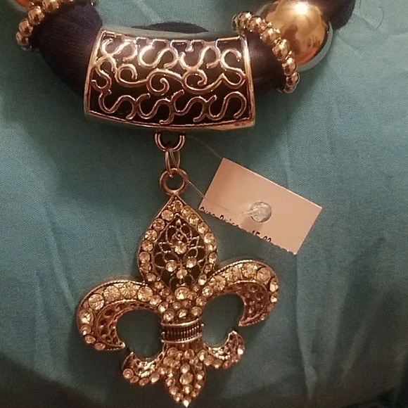 Scarf - Picture 3 of 4