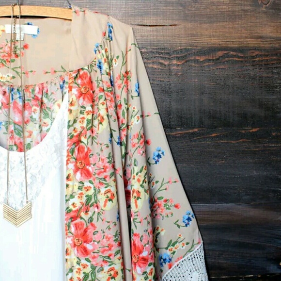 Floral fringe kimono - Picture 3 of 4
