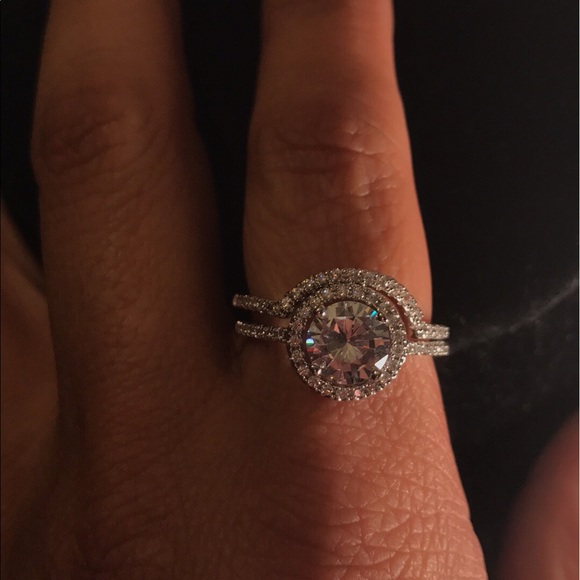 Wedding Set - Picture 1 of 3