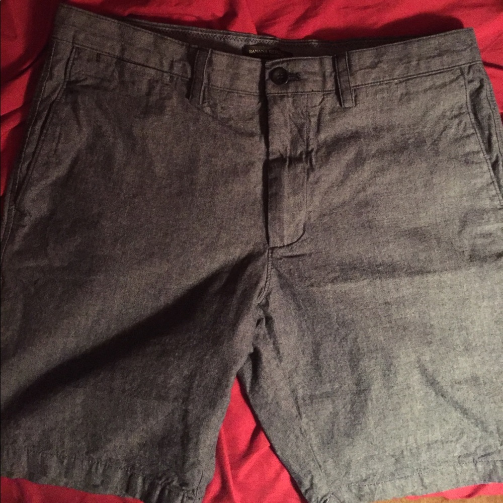Banana Republic Aiden fit shorts size 33