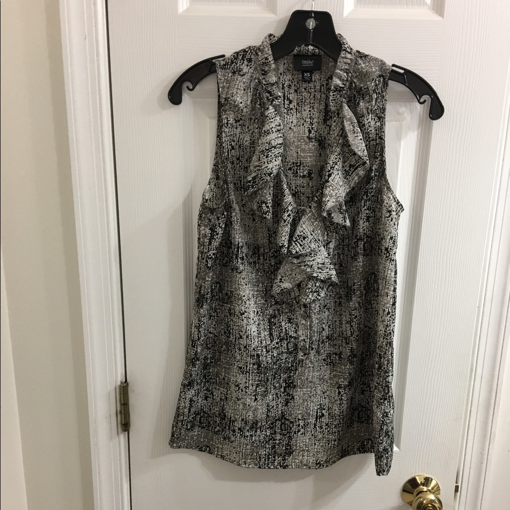 Mission sleeveless blouse