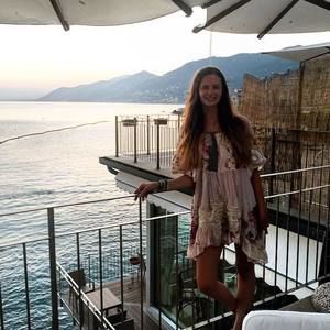 Meet your Posher, Dani