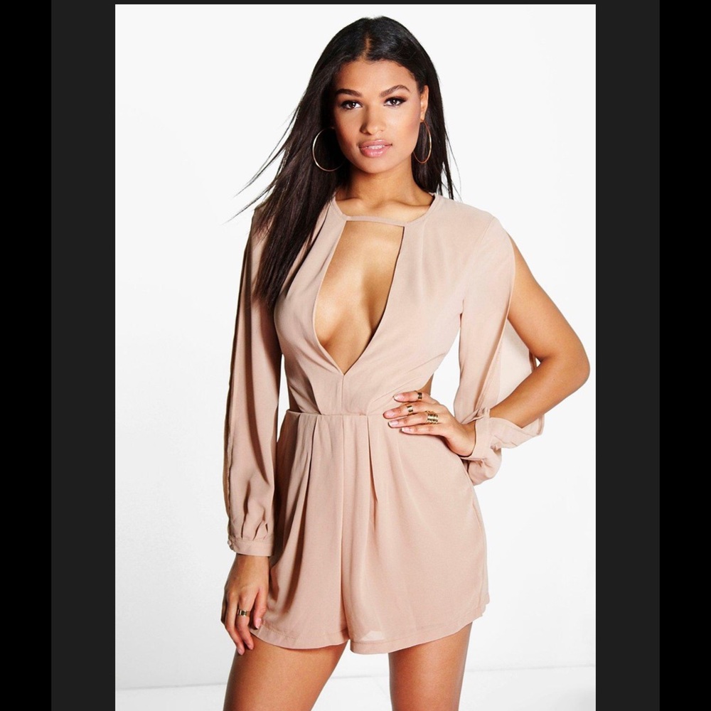 Long Sleeve Plunge Cut Out Side Romper in stone