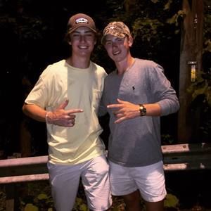 Meet your Posher, Beau