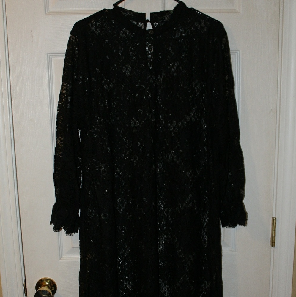 Black lace plus size dress - NWT