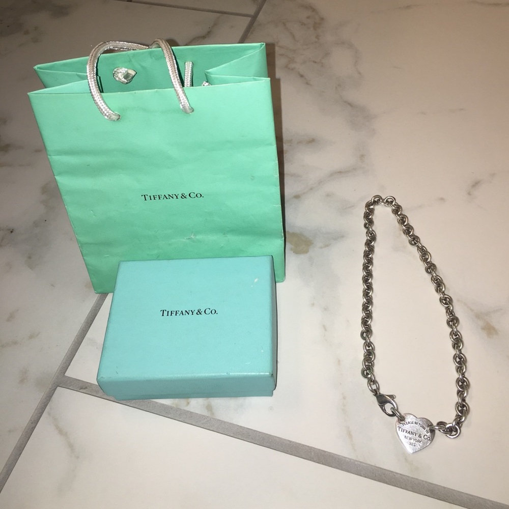 Tiffany &Co. heart choker neckless