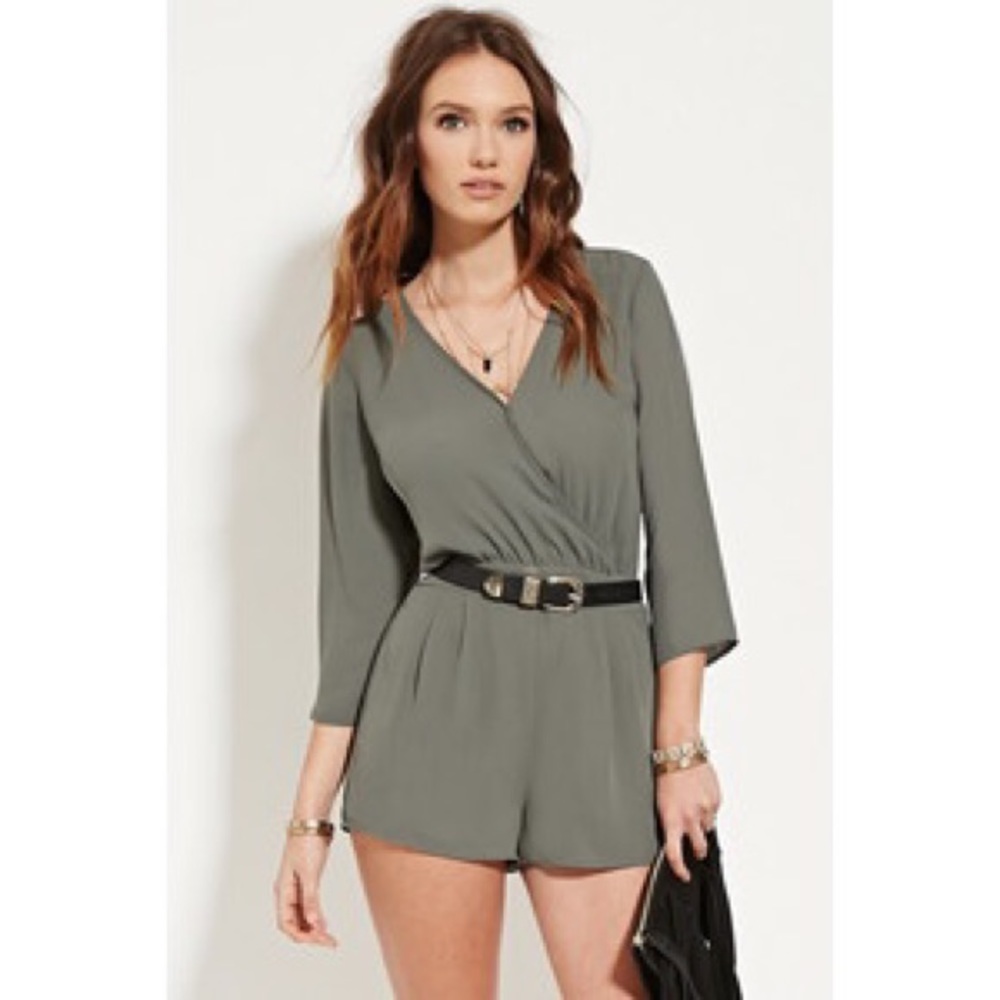 Forever21 Surplice Chiffon Romper (Beige)