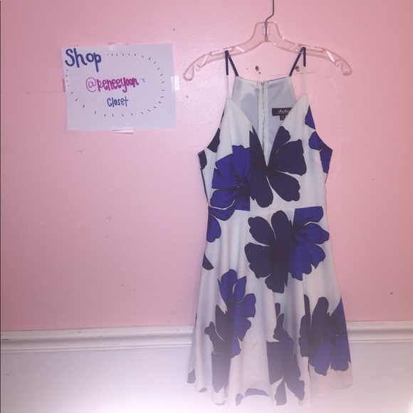 Blue and White flower dress worn once - Picture 1 of 3
