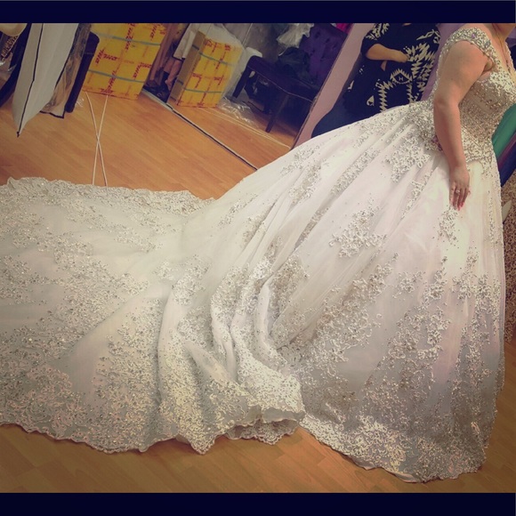 Dresses & Skirts - Wedding dress