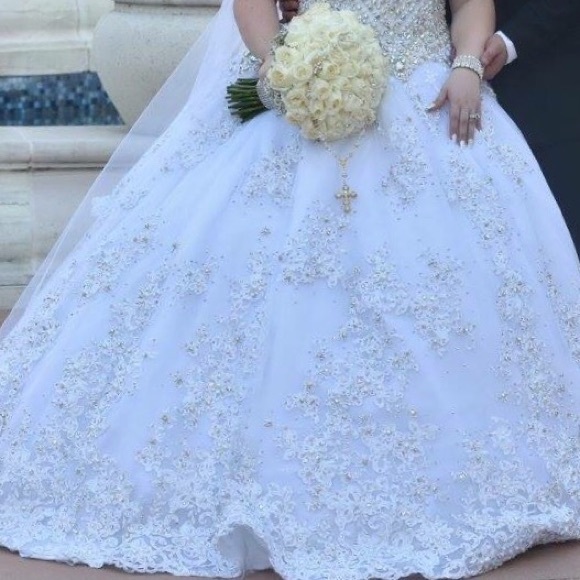 Wedding dress - Picture 5 of 7