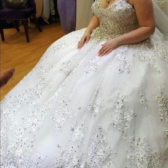 Wedding dress - Picture 7 of 7