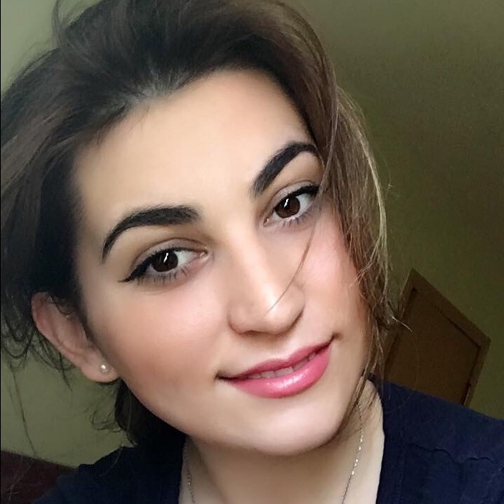 Meet your Posher, Gjystina