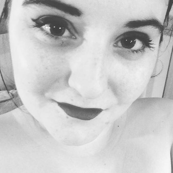 Meet your Posher, Libby - Picture 2 of 4