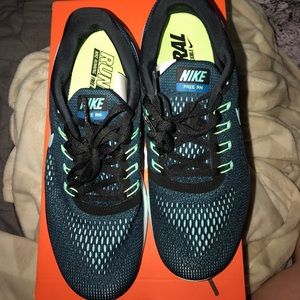 women's nike free runs