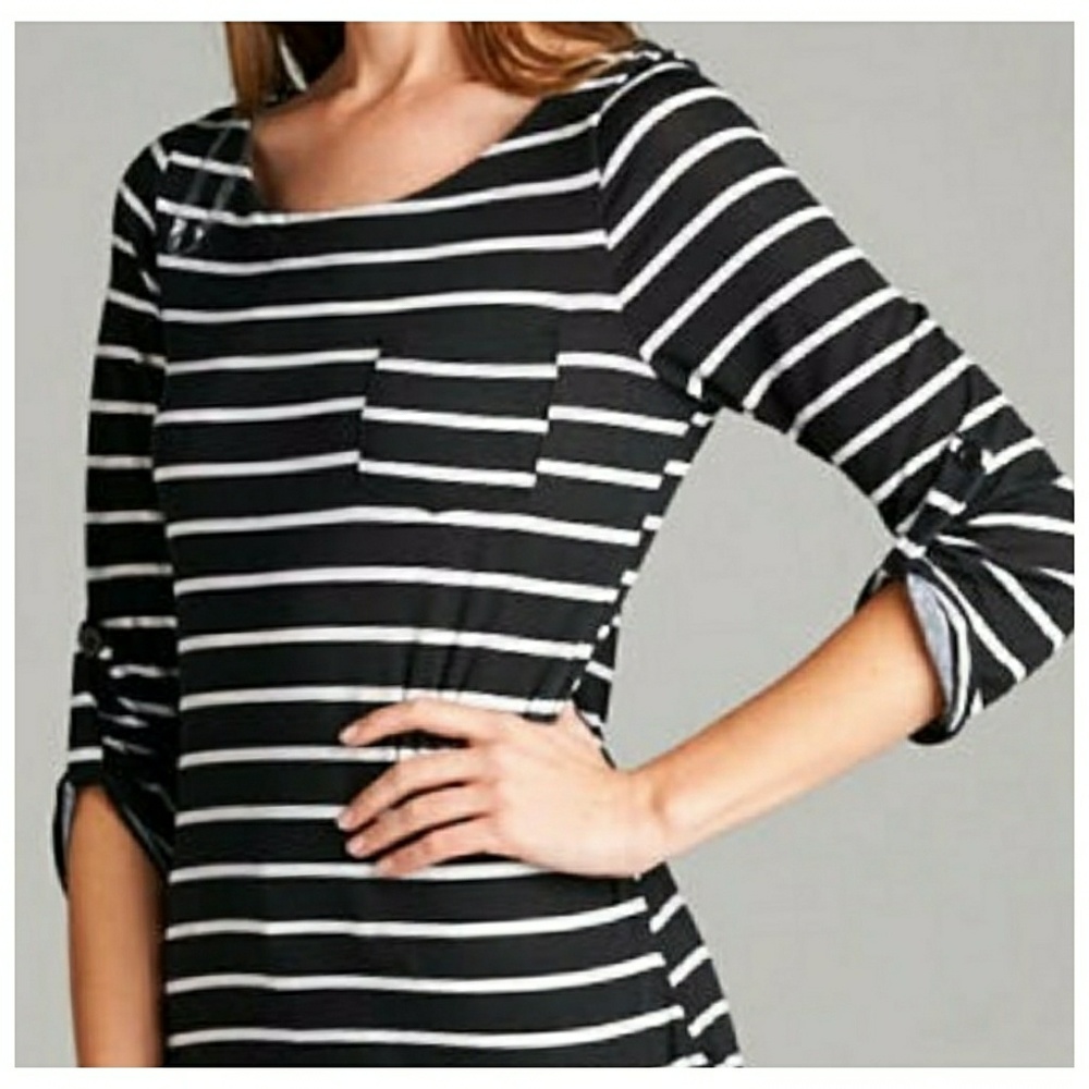🎉HP🎉 Stripped 3/4 length sleeve top - Picture 2 of 8