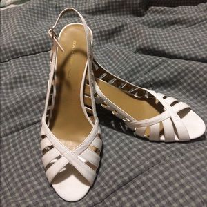 Bandolino, White Singbacks