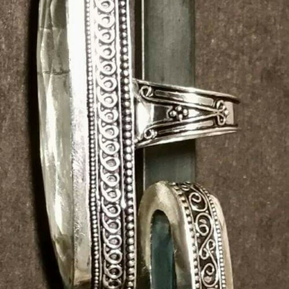 Ring - Picture 2 of 3