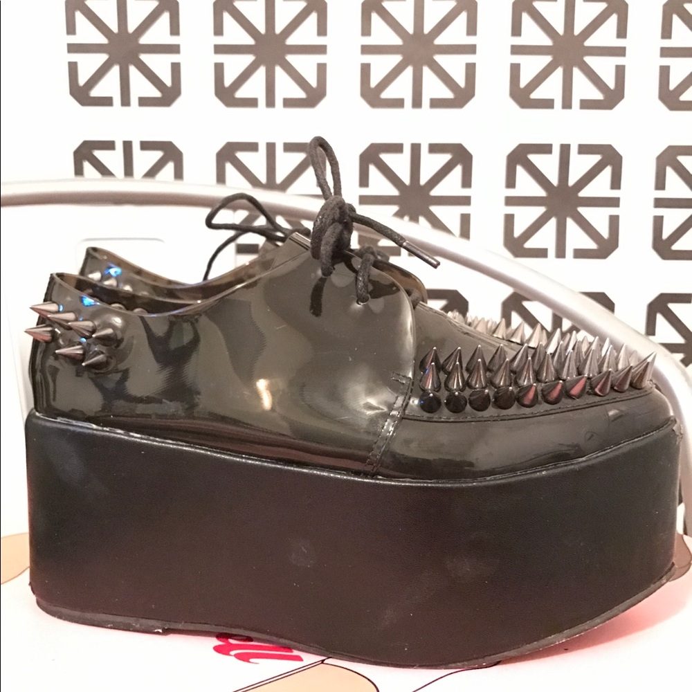 SOLD 🎁Jeffery Campbell Stinger