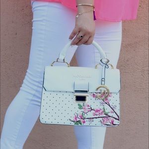 Nicole Lee Bags - Nicole Lee Top Handle Spring Bag! Nicole Lee Bags - Nicole Lee Top Handle Spring Bag!