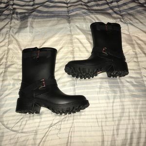 Tommy Hilfiger Rain boots!
