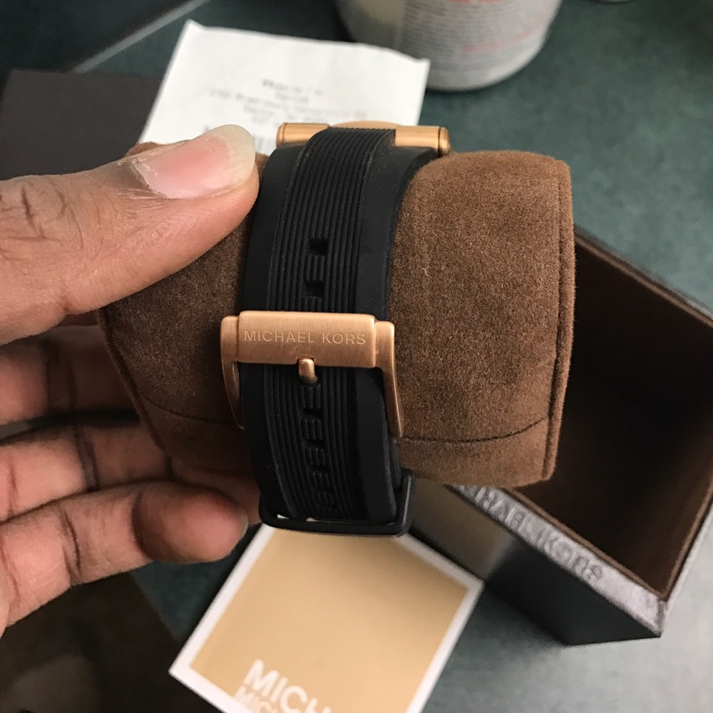 Michael Kors Watch - Picture 3 of 5