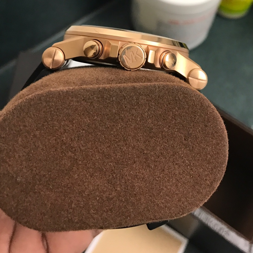 Michael Kors Watch - Picture 4 of 5