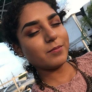 Meet your Posher, Mariana