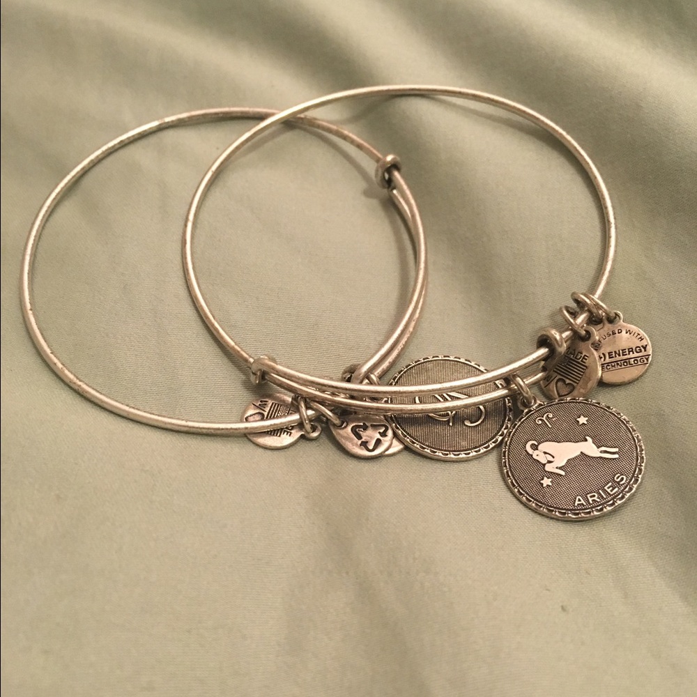 “G” Silver Bangle